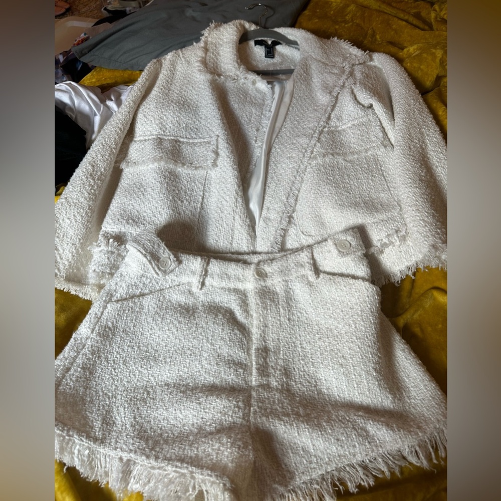 Forever 21 set jacket and shorts - Picture 2 of 4